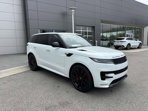 New 2025 Land Rover Range Rover Sport Dynamic SE AWD/4WD image 3