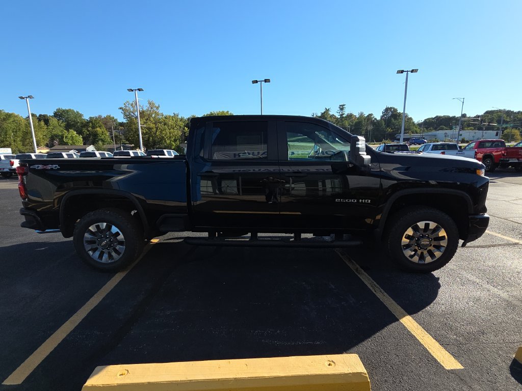 New 2026 Chevrolet Silverado 2500 Custom w/ Custom Value Package AWD/4WD image 10