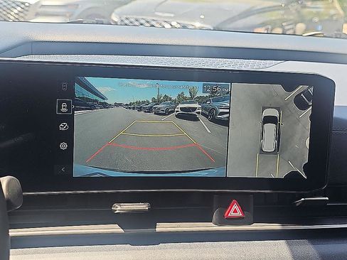 Used 2025 Kia Carnival SX FWD image 28