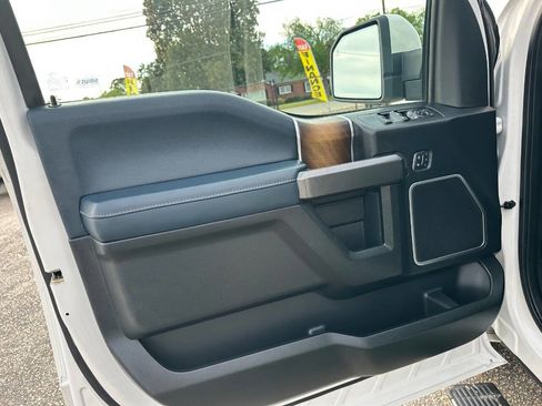 Used 2018 Ford F150 Limited image 30