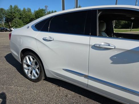 Used 2019 Chevrolet Impala Premier w/ Premier Convenience Package FWD image 30
