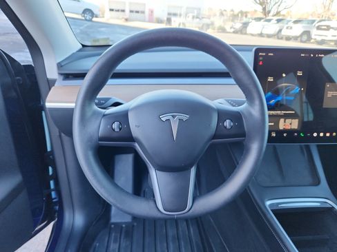 Used 2023 Tesla Model Y Long Range image 9