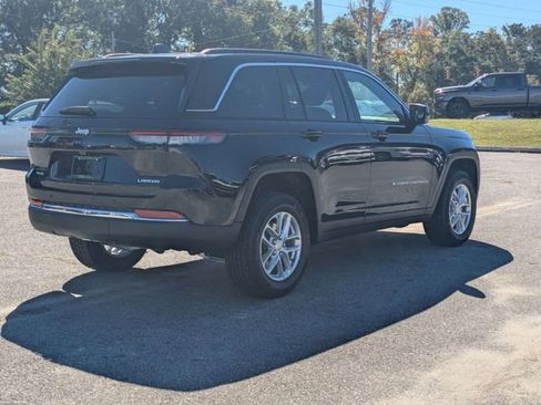 New 2025 Jeep Grand Cherokee Laredo RWD image 9