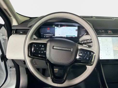 Used 2025 Land Rover Range Rover Velar Dynamic SE image 39