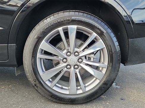 Certified 2025 Cadillac XT5 Premium Luxury image 7