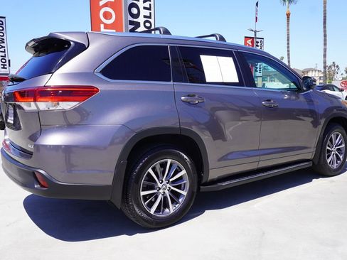 Used 2018 Toyota Highlander XLE FWD image 7