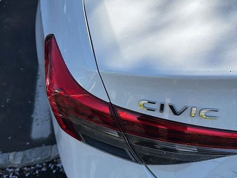 Used 2023 Honda Civic Sport image 10