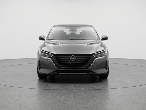 Used 2025 Nissan Sentra SV FWD image 2