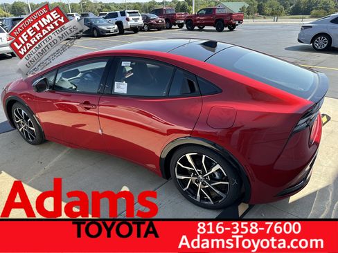 New 2026 Toyota Prius Plug-In Hybrid image 3