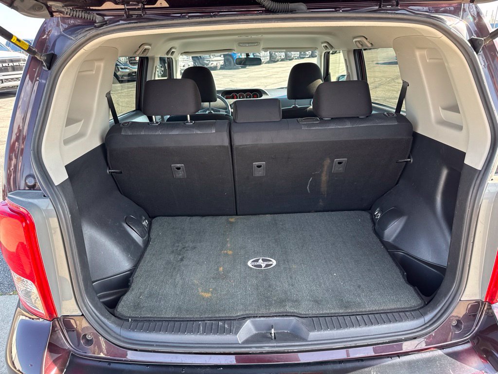 Used 2012 Scion xB FWD image 9