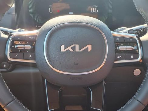 New 2026 Kia Carnival EX FWD image 14