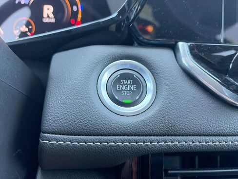 Used 2024 Chevrolet Colorado LT w/ LT Convenience Package III AWD/4WD image 25