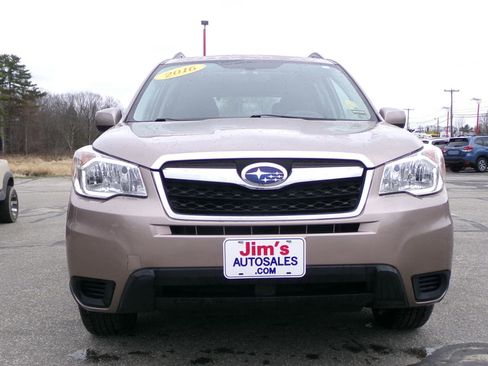 Used 2016 Subaru Forester 2.5i Premium w/ All-Weather Package AWD/4WD image 8