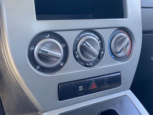 Used 2007 Jeep Compass Sport image 21