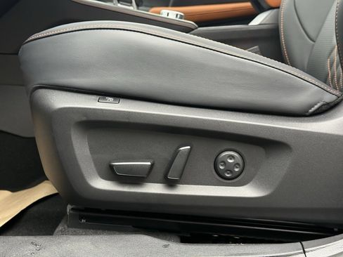 Used 2025 Mitsubishi Outlander SEL image 12