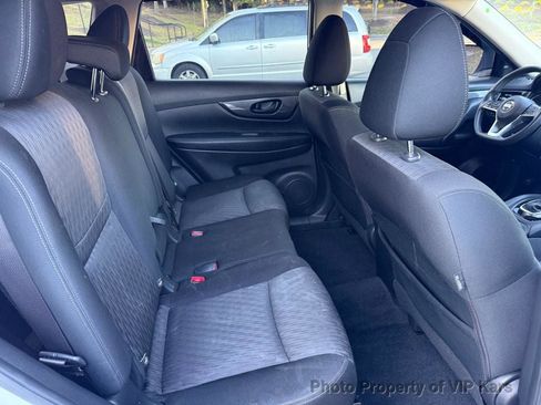 Used 2020 Nissan Rogue S image 15