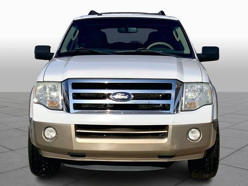 Used 2013 Ford Expedition XLT image 4