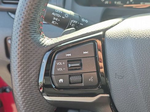 Used 2025 Honda Ridgeline Black Edition image 16