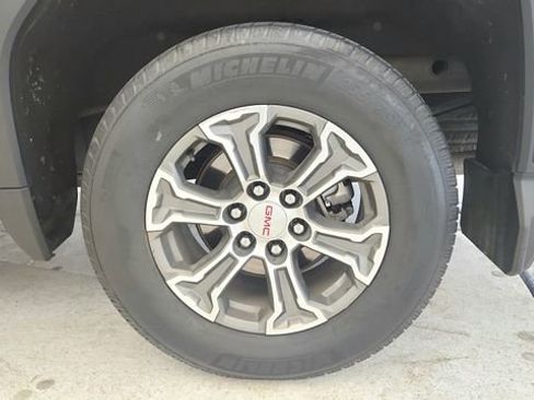 Used 2019 GMC Sierra 1500 SLT w/ X31 Off-Road Package AWD/4WD image 22