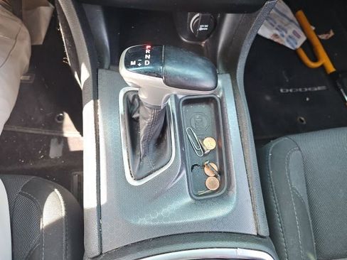 Used 2017 Dodge Charger SXT image 17