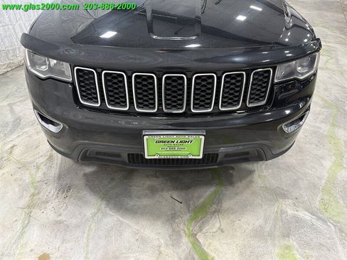 Used 2018 Jeep Grand Cherokee Laredo AWD/4WD image 18