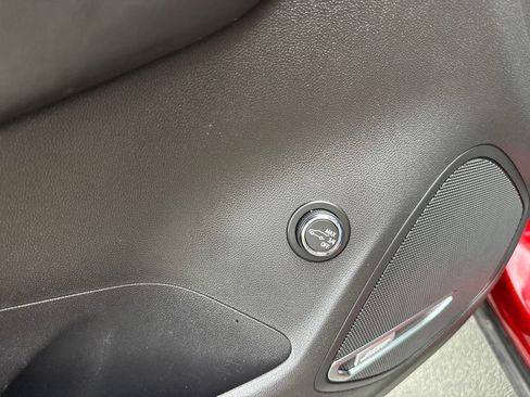 Used 2021 Buick Envision Essence w/ Technology Package I AWD/4WD image 30