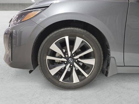 Used 2024 Nissan Sentra SV w/ SV Premium Package image 23