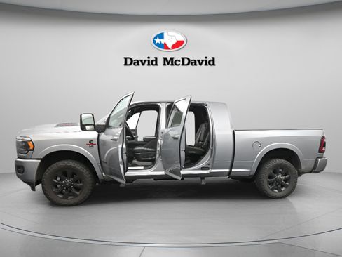 Used 2023 RAM 2500 Limited AWD/4WD image 44