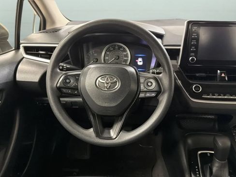 Used 2020 Toyota Corolla LE FWD image 10