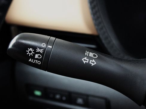 Certified 2023 Nissan Sentra SV w/ SV Premium Package image 33