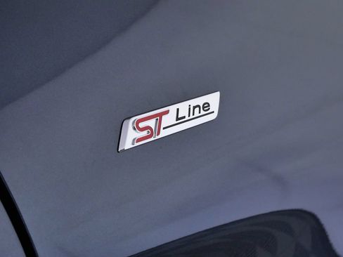Used 2023 Ford Explorer ST-Line w/ Class IV Trailer Tow Package AWD/4WD image 9