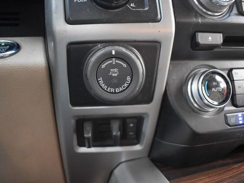 Used 2017 Ford F150 Lariat w/ Equipment Group 502A Luxury image 26