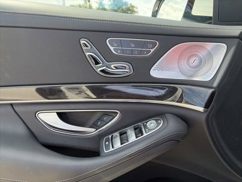Used 2020 Mercedes-Benz S 450 Sedan image 16