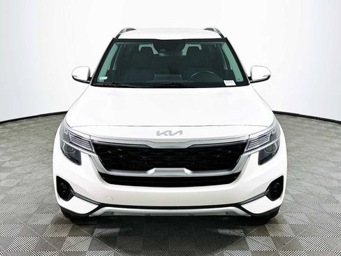 Used 2023 Kia Seltos S image 2