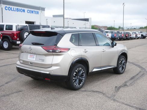 Used 2026 Nissan Rogue Platinum w/ Platinum Premium Package AWD/4WD image 5