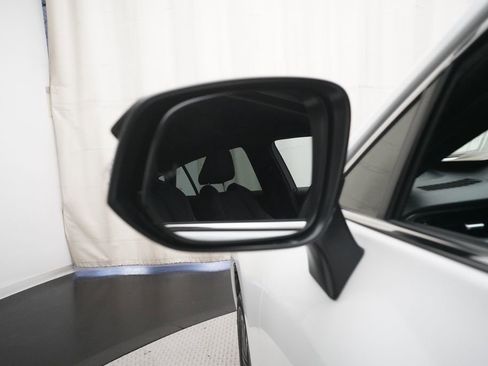 Used 2024 Toyota Venza Nightshade image 25