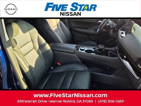 Used 2024 Nissan Rogue SL w/ SL Premium Package AWD/4WD image 17