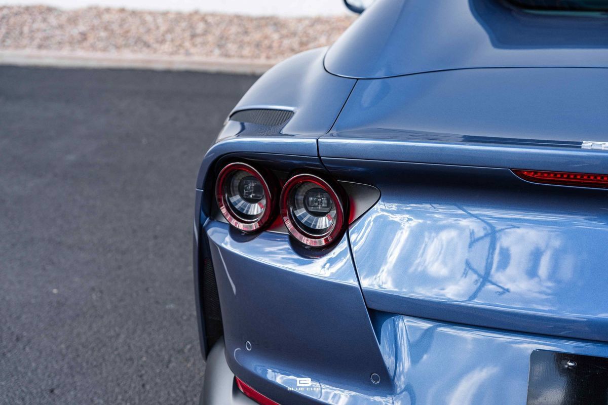Used 2021 Ferrari 812 GTS RWD image 33