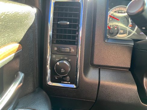 Used 2017 RAM 1500 Laramie image 21