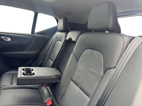 Certified 2023 Volvo XC40 B5 Plus w/ Protection Package Premier AWD/4WD image 24