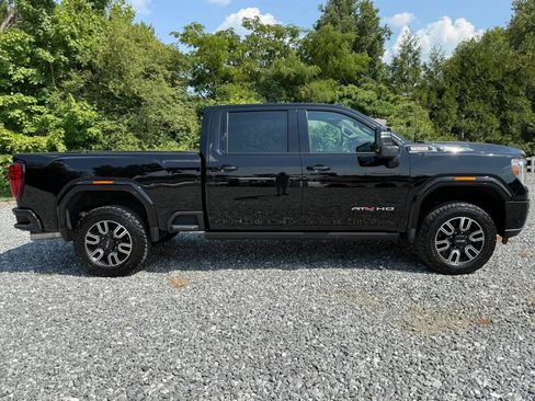 Used 2022 GMC Sierra 2500 AT4 w/ AT4 Premium Plus Package AWD/4WD image 8