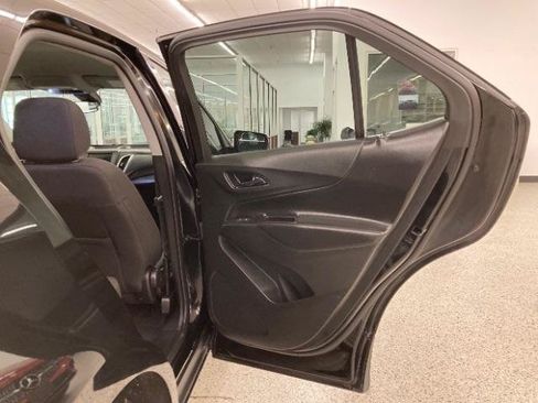 Used 2019 Chevrolet Equinox LT FWD image 36