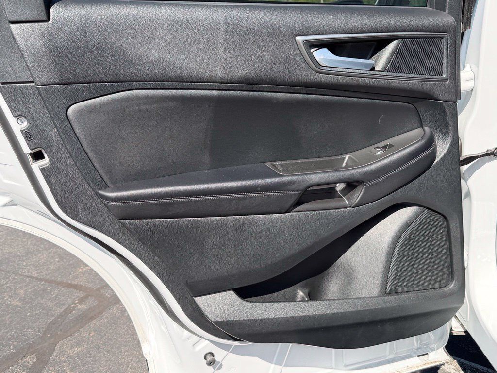 Used 2022 Ford Edge SE AWD/4WD image 15
