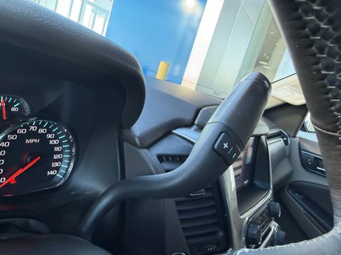 Used 2015 Chevrolet Suburban LTZ image 35