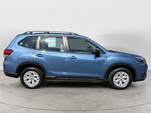 Used 2022 Subaru Forester AWD/4WD image 6