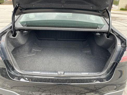 Used 2023 Subaru Legacy Premium image 18