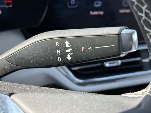 Used 2026 Chevrolet Equinox EV LT FWD image 23