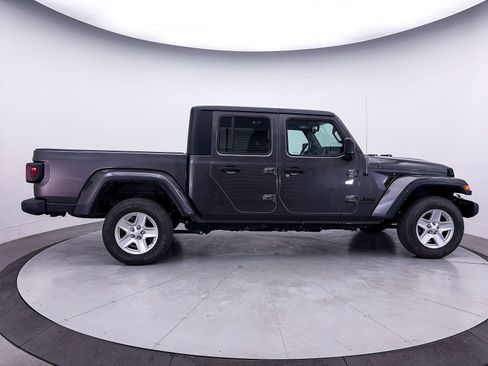Used 2022 Jeep Gladiator Sport AWD/4WD image 39