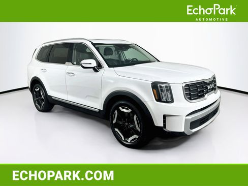 Used 2025 Kia Telluride S FWD image 1