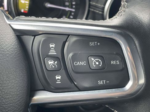 Used 2022 Jeep Wrangler Unlimited Sahara w/ Cold Weather Group image 8